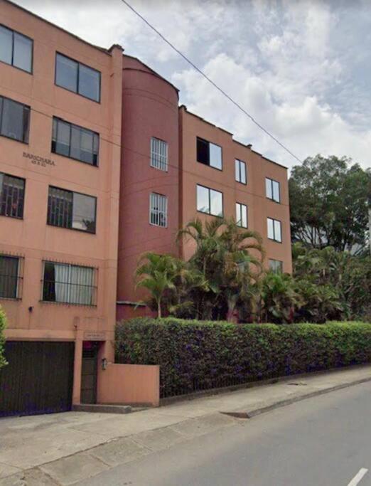 Apartamento El Jardin De Manila Medellín Exterior foto