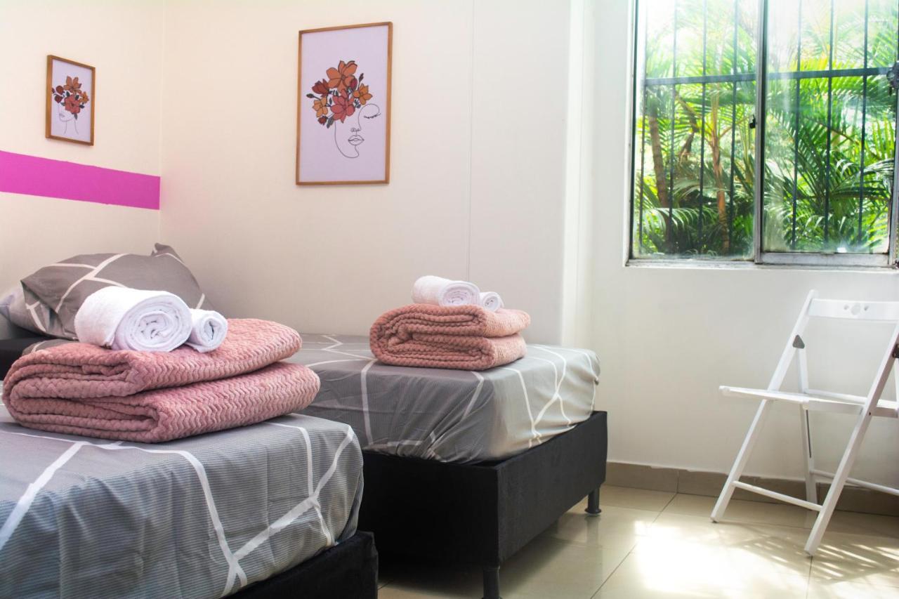 Apartamento El Jardin De Manila Medellín Exterior foto